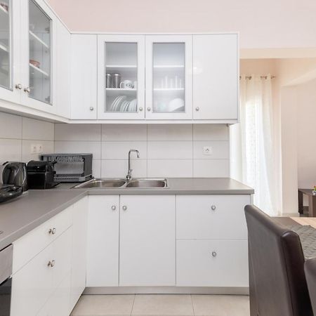 Lazaros Apartments Гувия Екстериор снимка