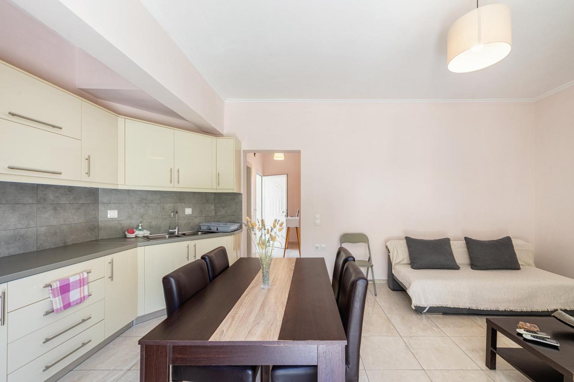 Lazaros Apartments Гувия Екстериор снимка